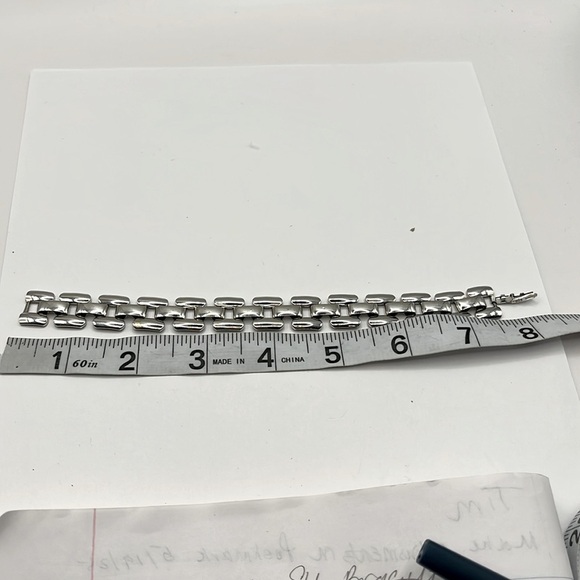 Napier Shiny Silver Bracelet Chunky Large Bracelet Vintage - Picture 9 of 9